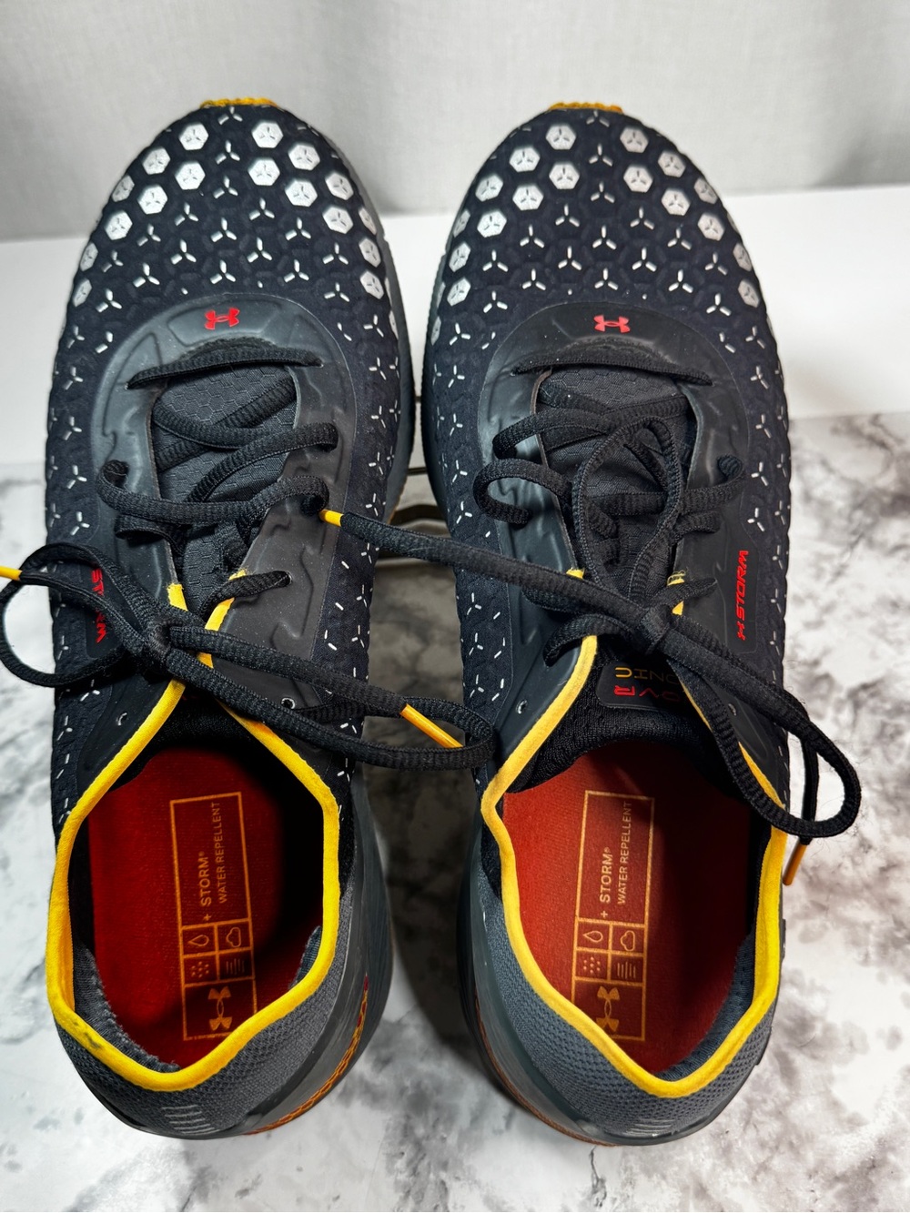 Under Armour HOVR Sonic 3 Storm Water Resistant Running US 11 Black Lunar Orange